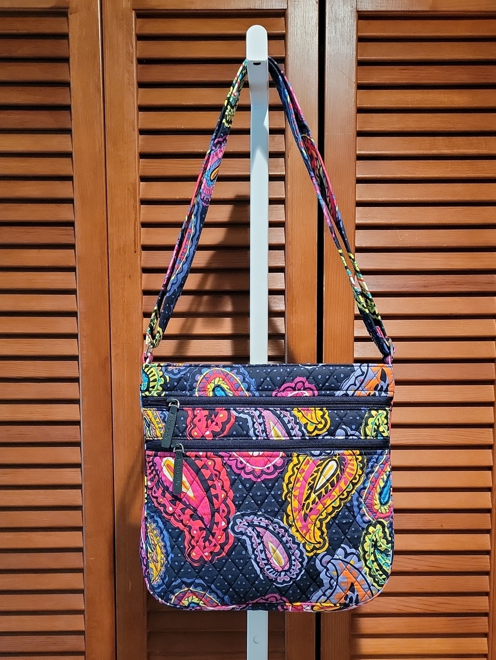 VERA BRADLEY TWILIGHT PAISLEY QUILTED TRIPLE ZIP HIPSTER CROSSBODY BAG